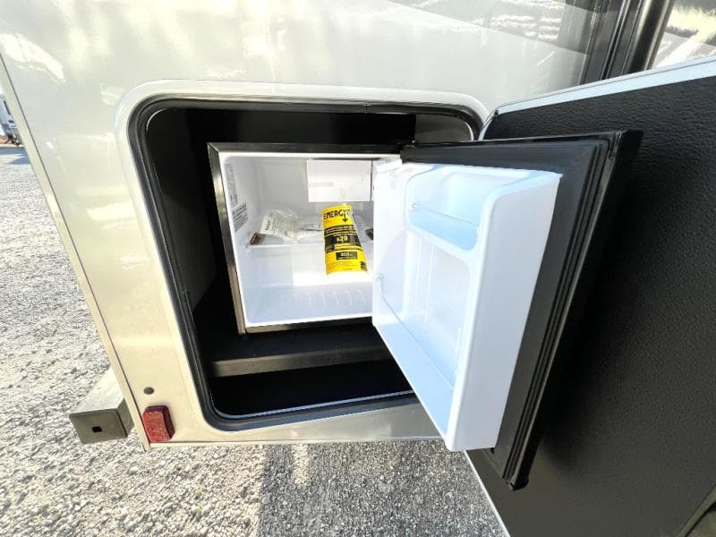 2025 Coachmen 2025 Coachmen Entourage - thumbnail 86