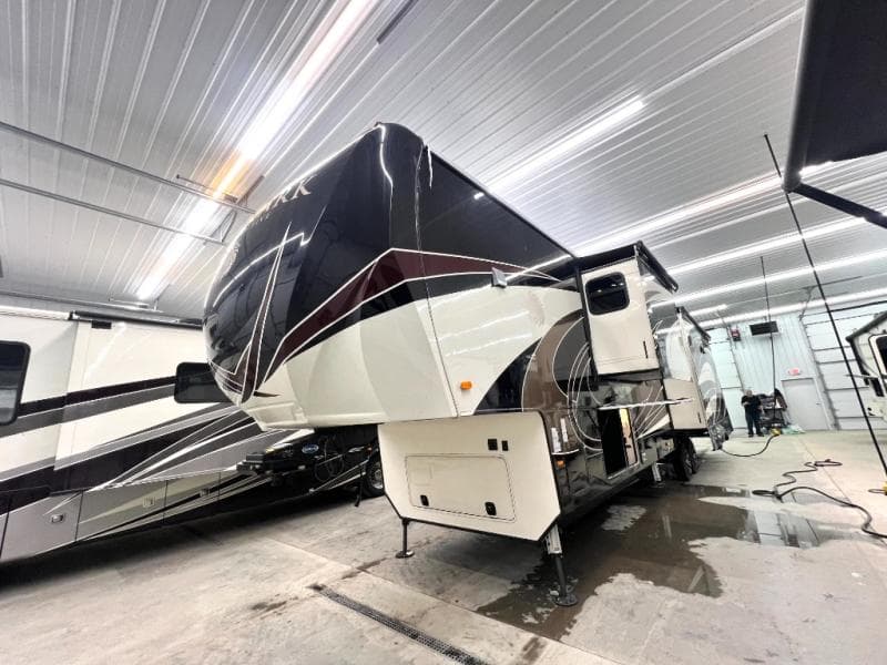 2019 Heartland 2019 Heartland Landmark - thumbnail 8