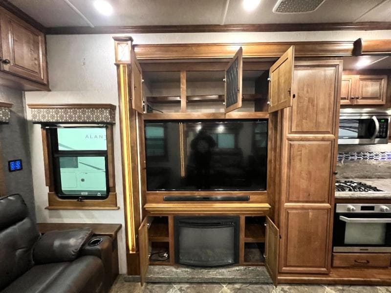 2019 Heartland 2019 Heartland Landmark - thumbnail 24