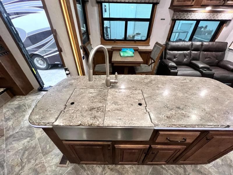 2019 Heartland 2019 Heartland Landmark - thumbnail 33