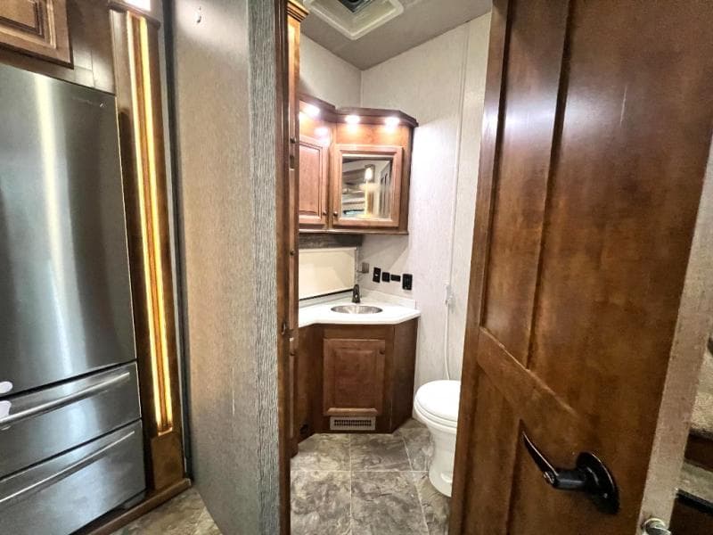 2019 Heartland 2019 Heartland Landmark - thumbnail 39