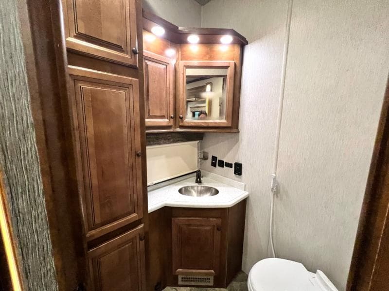 2019 Heartland 2019 Heartland Landmark - thumbnail 40