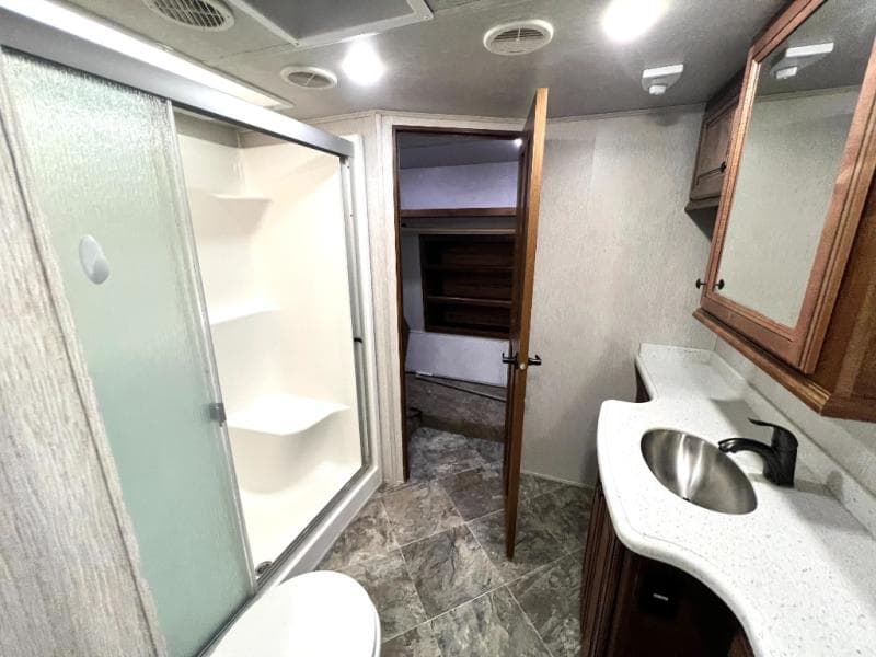 2019 Heartland 2019 Heartland Landmark - thumbnail 52