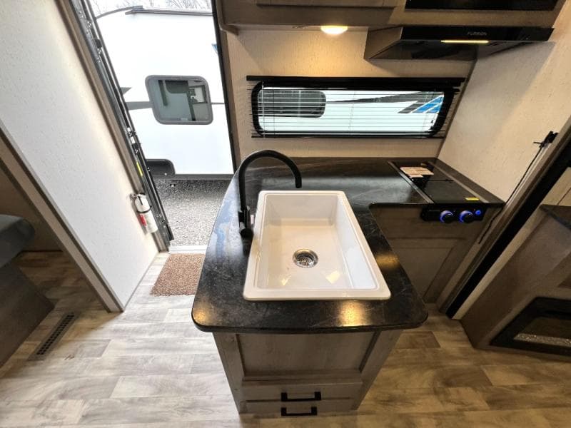 2022 Dutchmen 2022 Dutchmen Kodiak SE - thumbnail 23