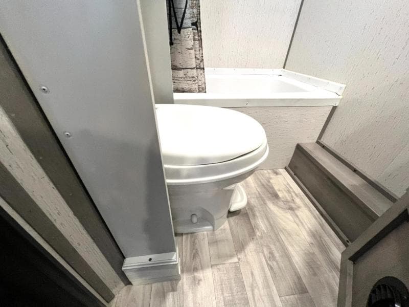 2022 Dutchmen 2022 Dutchmen Kodiak SE - thumbnail 37