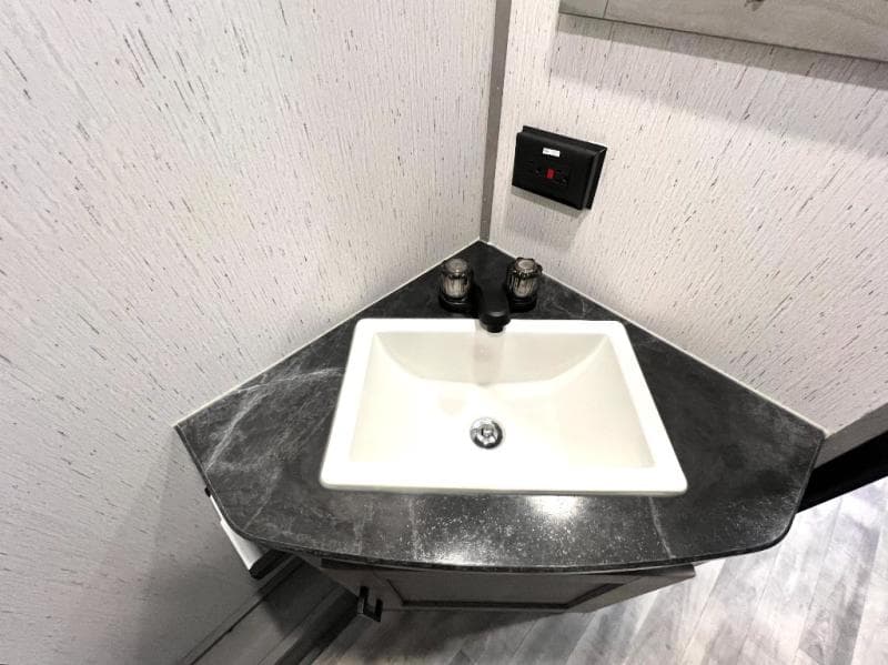 2022 Dutchmen 2022 Dutchmen Kodiak SE - thumbnail 41