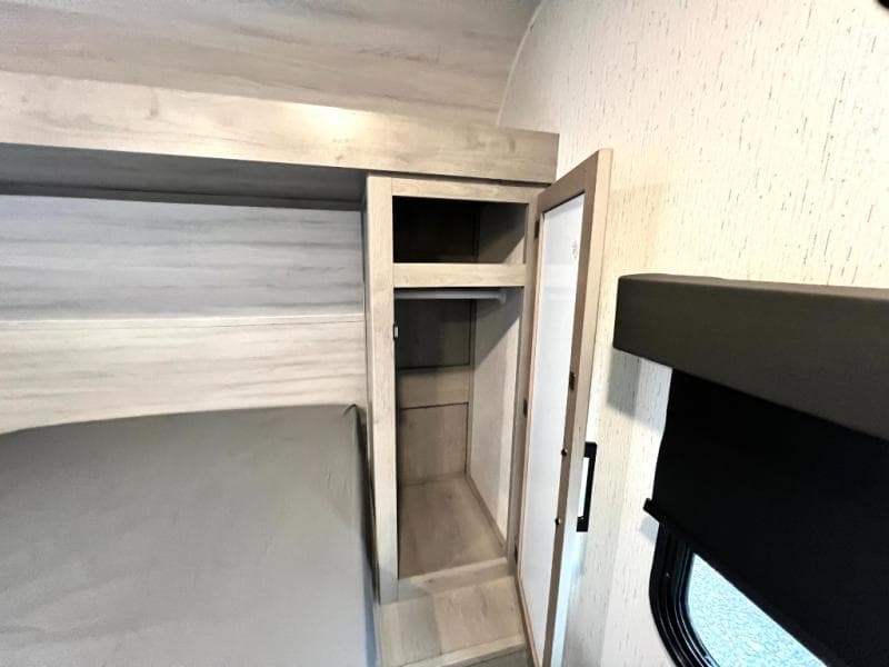 2022 Dutchmen 2022 Dutchmen Kodiak SE - thumbnail 51