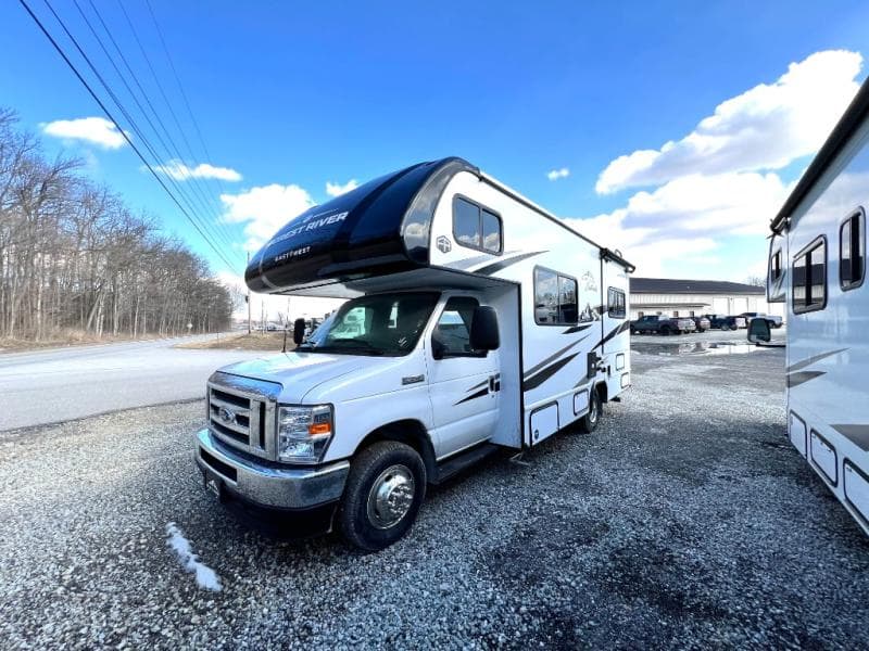 2025 East To West 2025 East To West Entrada - thumbnail 10