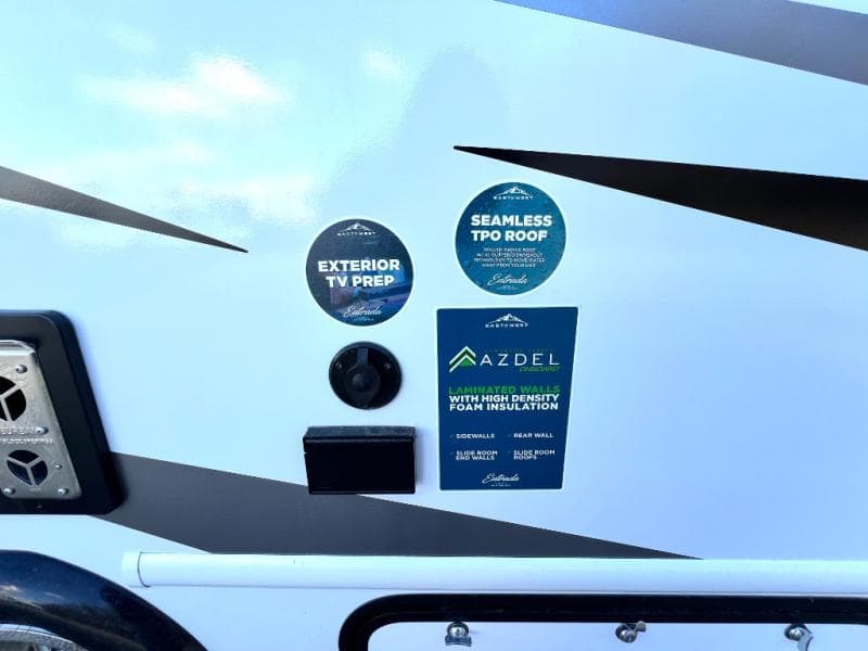 2025 East To West 2025 East To West Entrada - thumbnail 13