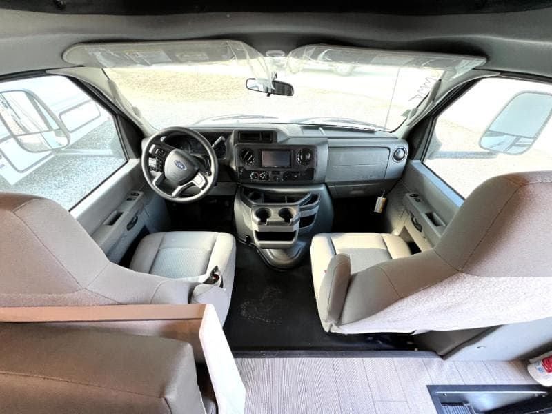 2025 East To West 2025 East To West Entrada - thumbnail 17