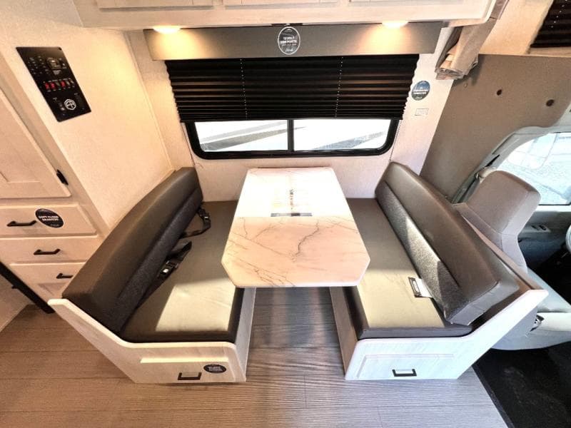 2025 East To West 2025 East To West Entrada - thumbnail 22