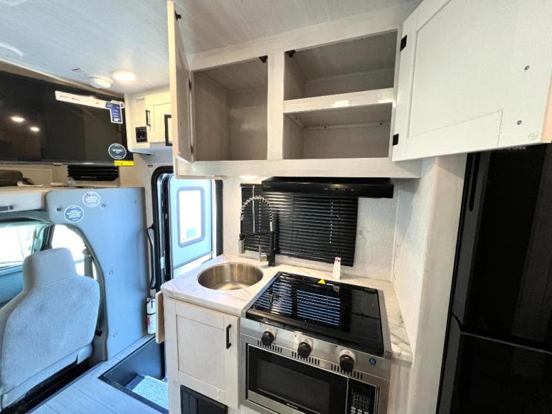 2025 East To West 2025 East To West Entrada - thumbnail 23