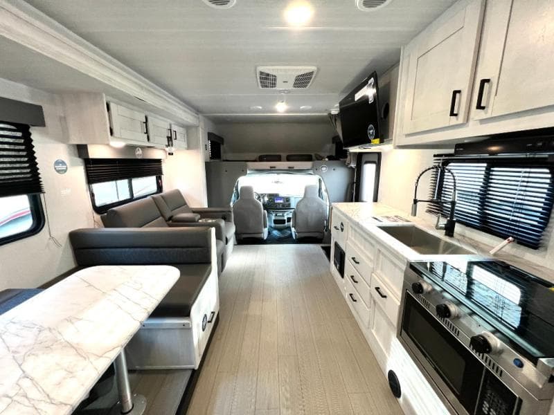 2025 East To West 2025 East To West Entrada - thumbnail 14