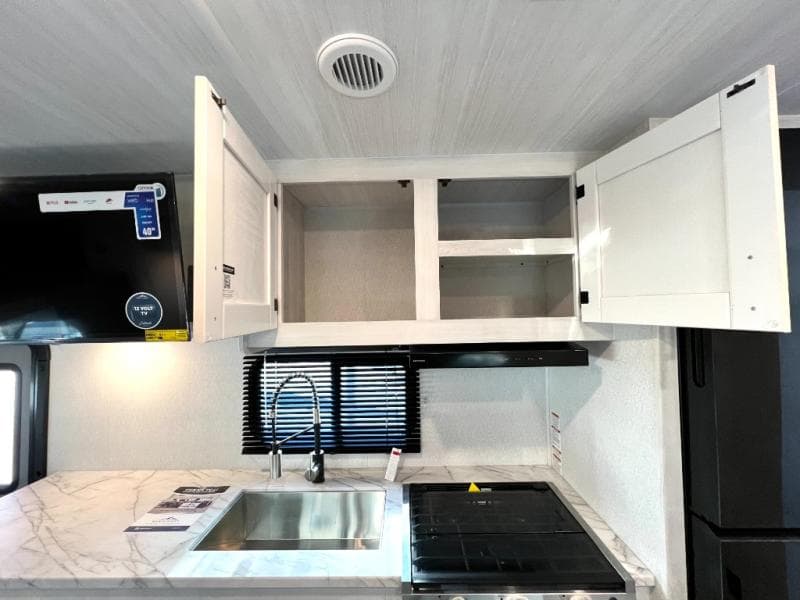 2025 East To West 2025 East To West Entrada - thumbnail 17