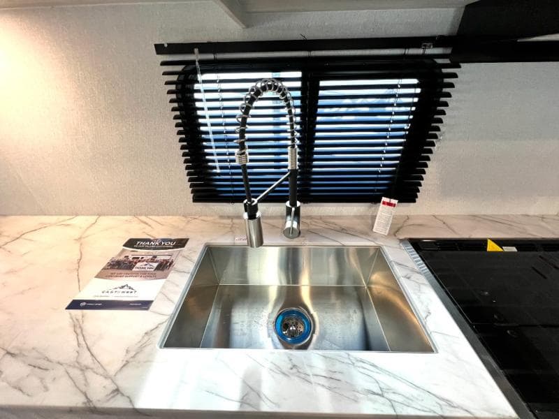 2025 East To West 2025 East To West Entrada - thumbnail 18