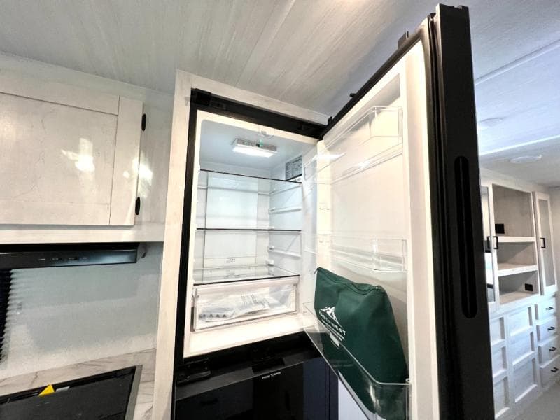 2025 East To West 2025 East To West Entrada - thumbnail 22