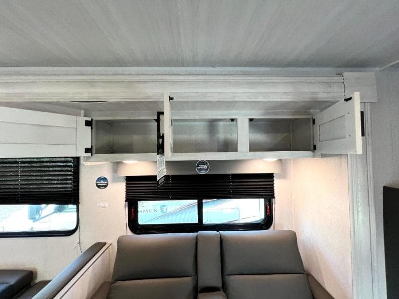 2025 East To West 2025 East To West Entrada - thumbnail 26