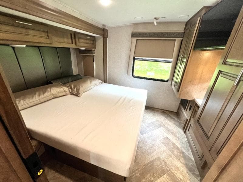 2019 Forest River 2019 Forest River Georgetown - thumbnail 44