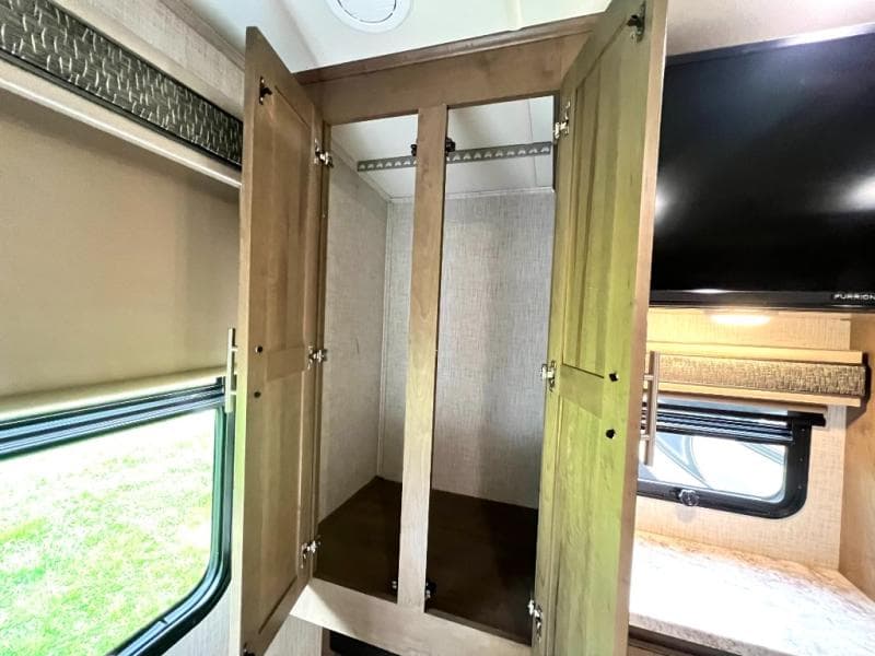 2019 Forest River 2019 Forest River Georgetown - thumbnail 48