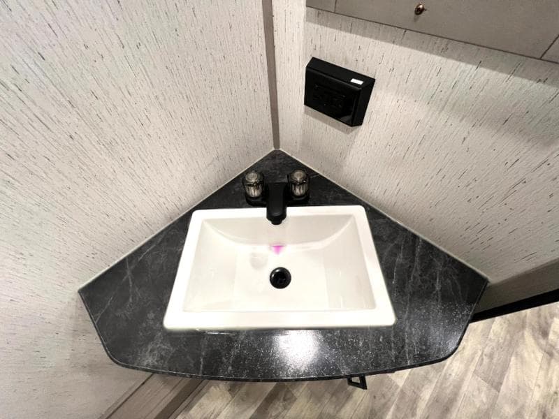 2022 Dutchmen 2022 Dutchmen Kodiak SE - thumbnail 4