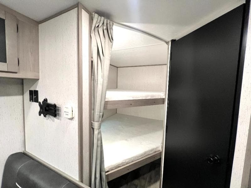 2022 Dutchmen 2022 Dutchmen Kodiak SE - thumbnail 42