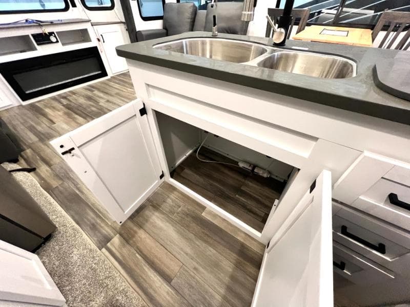 2023 Keystone RV 2023 Keystone RV Retreat - thumbnail 18