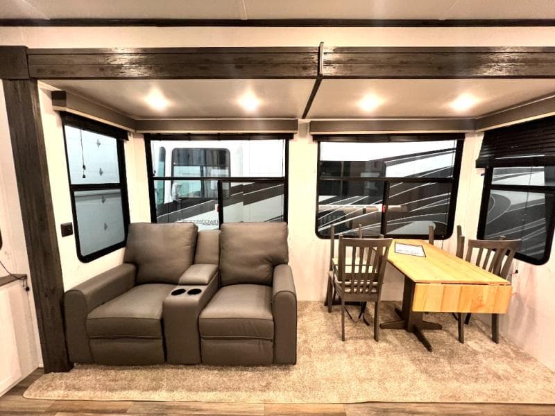 2023 Keystone RV 2023 Keystone RV Retreat - thumbnail 23