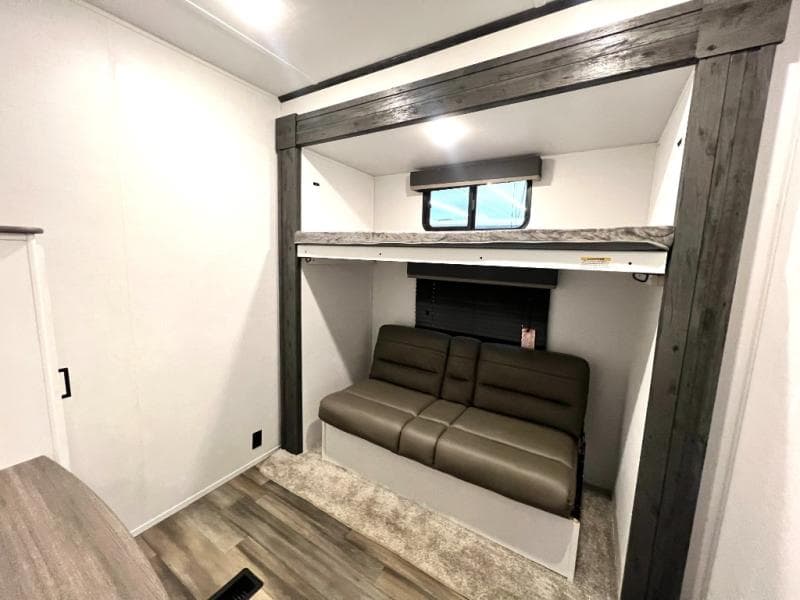 2023 Keystone RV 2023 Keystone RV Retreat - thumbnail 28