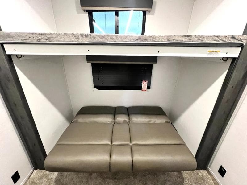 2023 Keystone RV 2023 Keystone RV Retreat - thumbnail 30