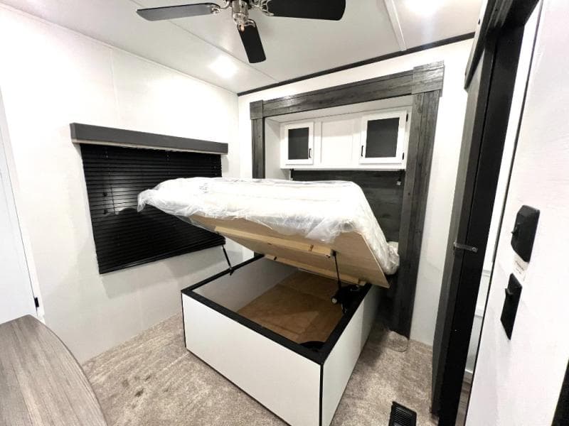 2023 Keystone RV 2023 Keystone RV Retreat - thumbnail 40