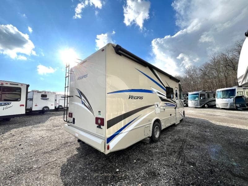 2021 Thor Motor Coach 2021 Thor Motor Coach Vegas - thumbnail 6