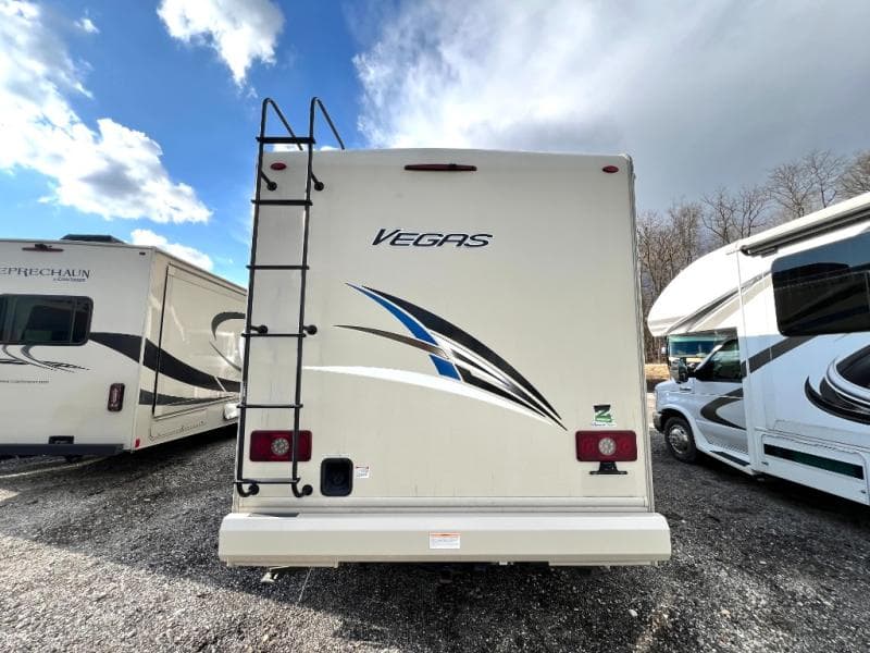 2021 Thor Motor Coach 2021 Thor Motor Coach Vegas - thumbnail 7