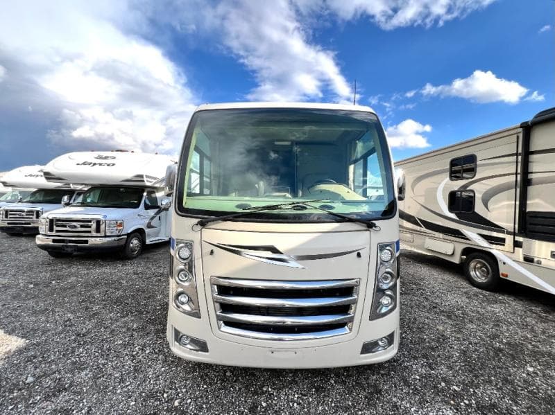 2021 Thor Motor Coach 2021 Thor Motor Coach Vegas - thumbnail 10