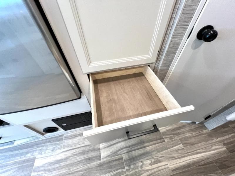 2021 Thor Motor Coach 2021 Thor Motor Coach Vegas - thumbnail 38