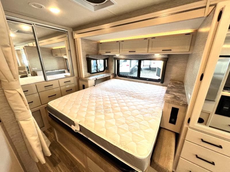 2021 Thor Motor Coach 2021 Thor Motor Coach Vegas - thumbnail 39