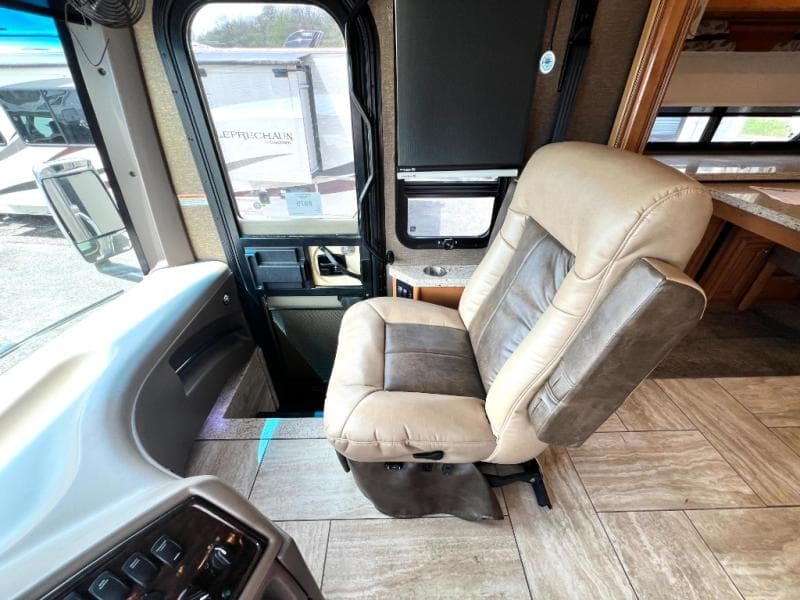 2016 Thor Motor Coach 2016 Thor Motor Coach Tuscany - thumbnail 28