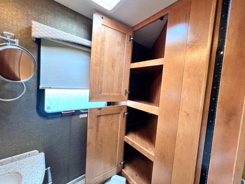 2016 Thor Motor Coach 2016 Thor Motor Coach Tuscany - thumbnail 50