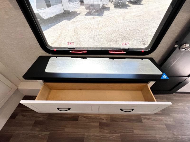 2025 Jayco 2025 Jayco North Point - thumbnail 4