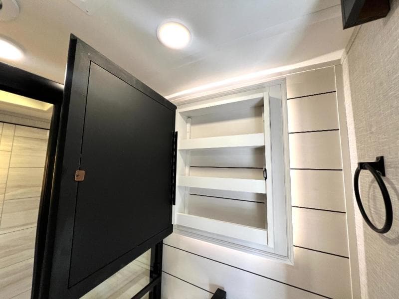 2025 Jayco 2025 Jayco North Point - thumbnail 41