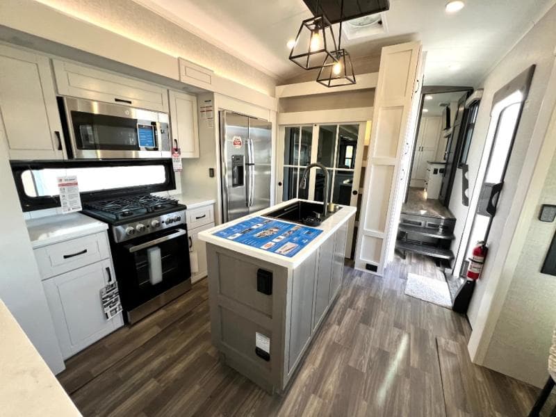 2025 Jayco 2025 Jayco North Point - thumbnail 17