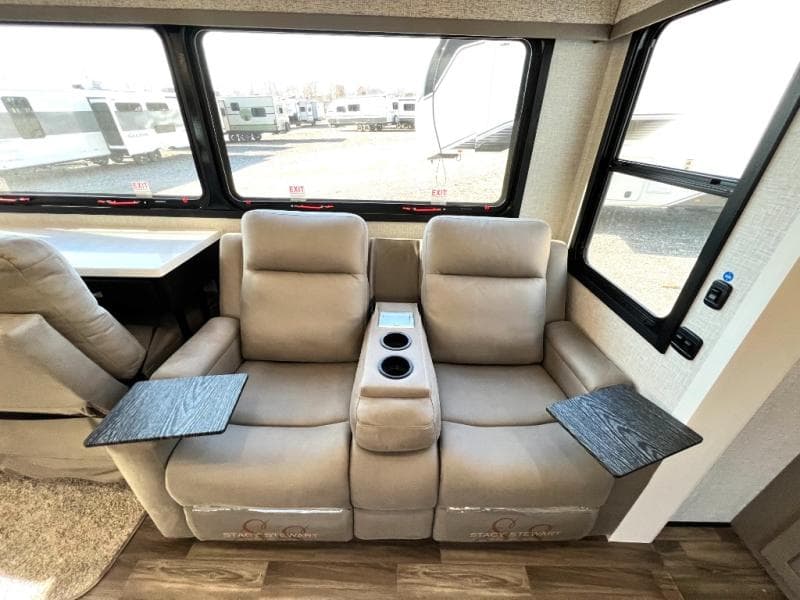 2025 Jayco 2025 Jayco North Point - thumbnail 33