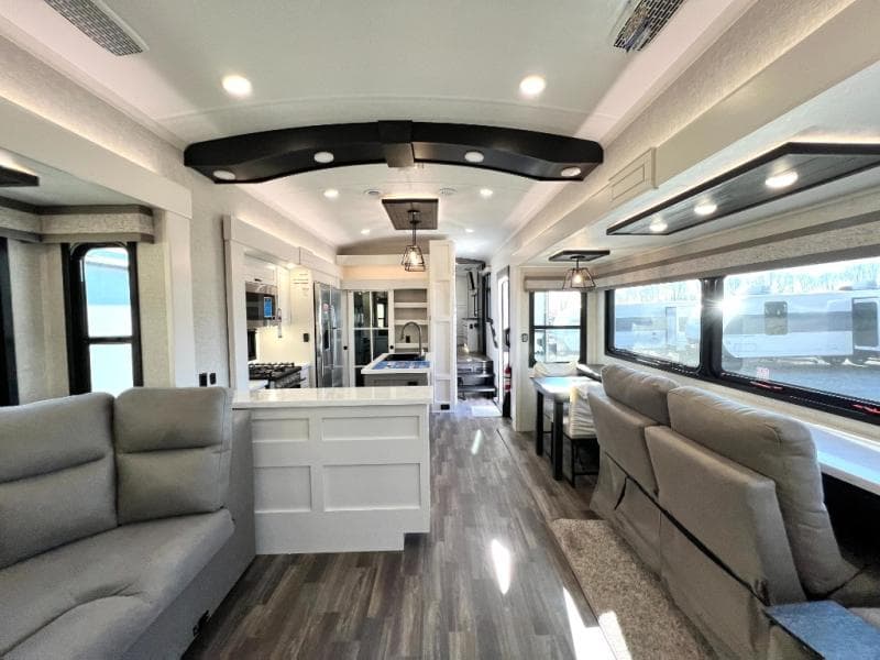 2025 Jayco 2025 Jayco North Point - thumbnail 38