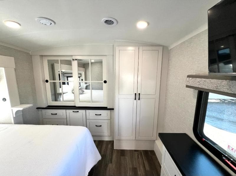 2025 Jayco 2025 Jayco North Point - thumbnail 47