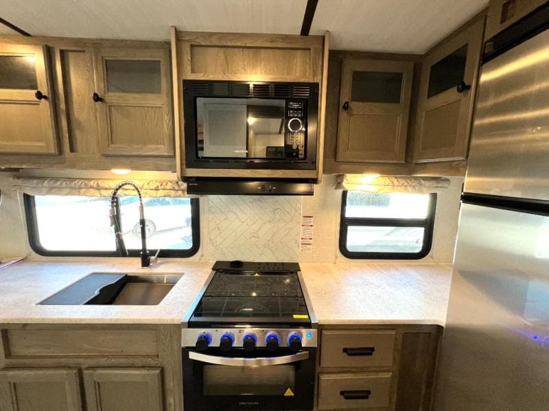 2022 Forest River 2022 Forest River Surveyor - thumbnail 18