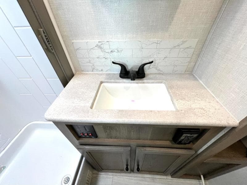 2022 Forest River 2022 Forest River Surveyor - thumbnail 25