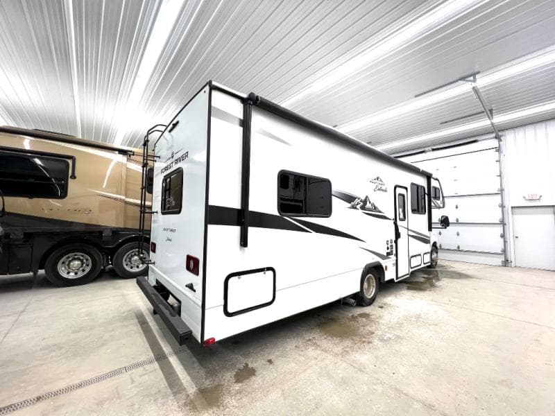 2025 East To West 2025 East To West Entrada - thumbnail 10