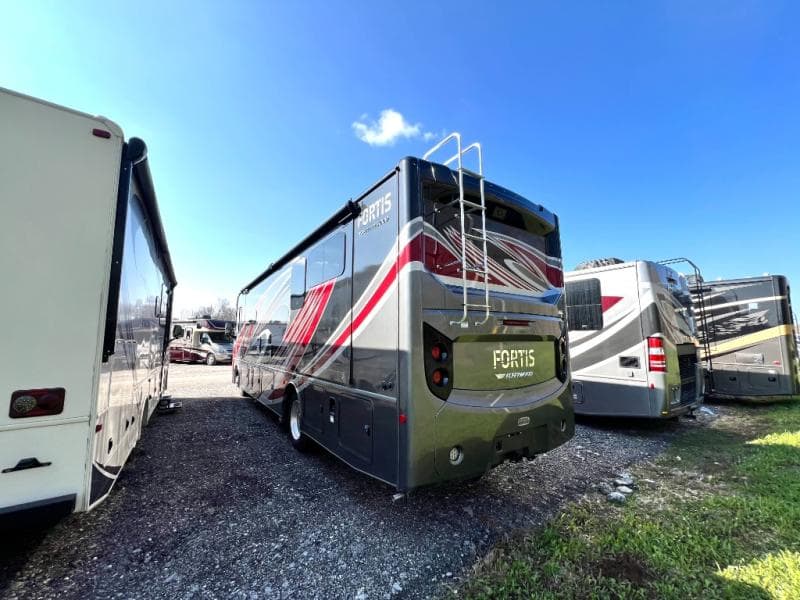 2024 Fleetwood 2024 Fleetwood Fortis - thumbnail 5