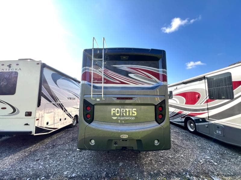 2024 Fleetwood 2024 Fleetwood Fortis - thumbnail 6