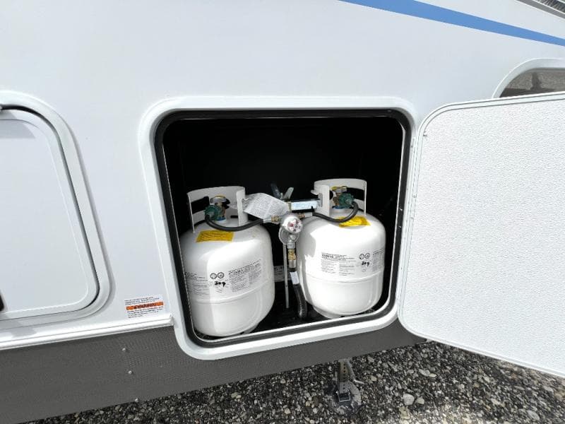 2025 Forest River 2025 Forest River Wildcat - thumbnail 11