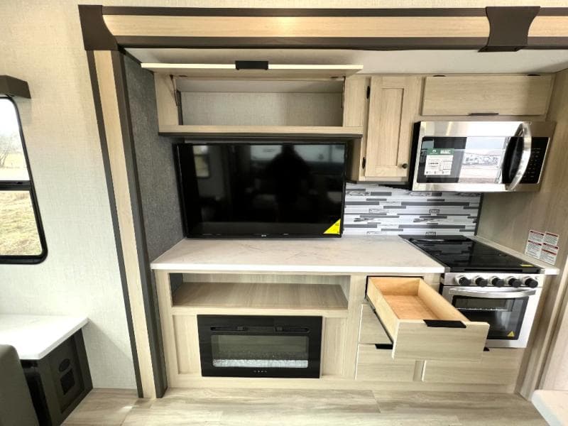 2025 Forest River 2025 Forest River Wildcat - thumbnail 16